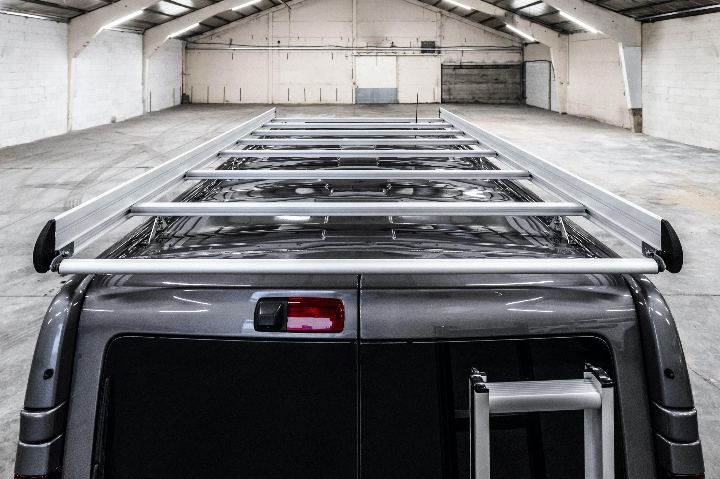 Barres de toit de T-Rack